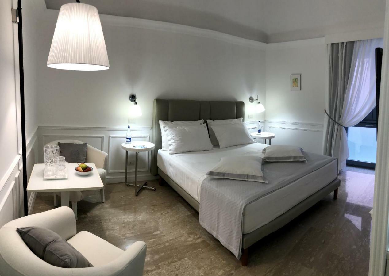 Hotel Piazza Posta Dimora Di Charme Procida Exterior foto
